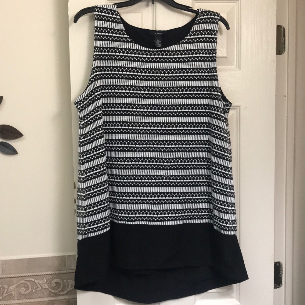 Alfani high low sleeveless top.